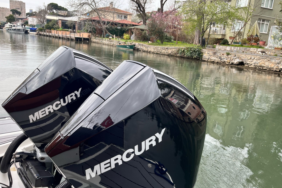 Luxury Yacht for Charter 4