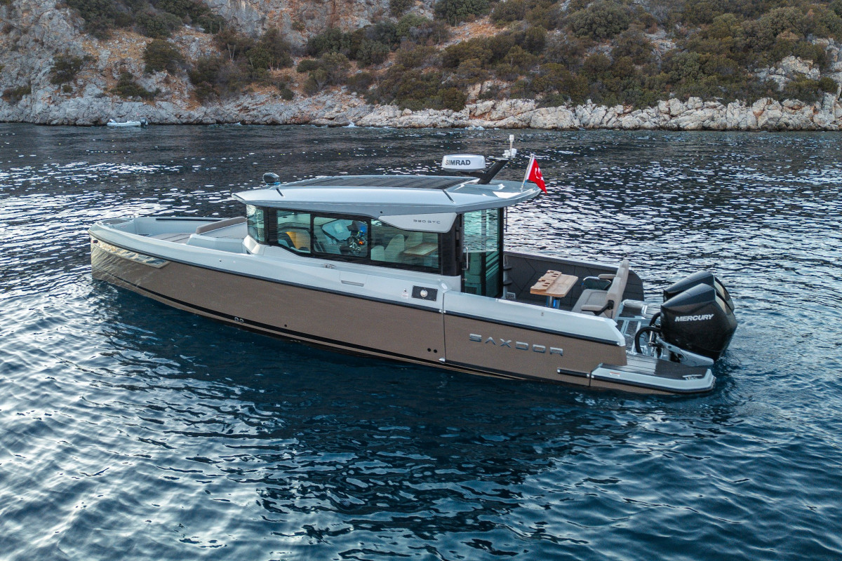 Luxury Yacht for Charter 5