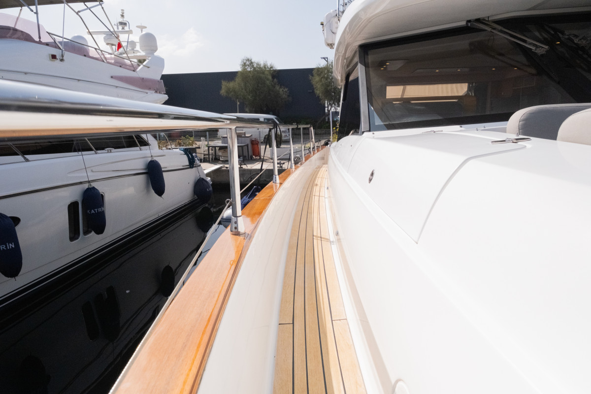 Luxury Yacht for Charter 6