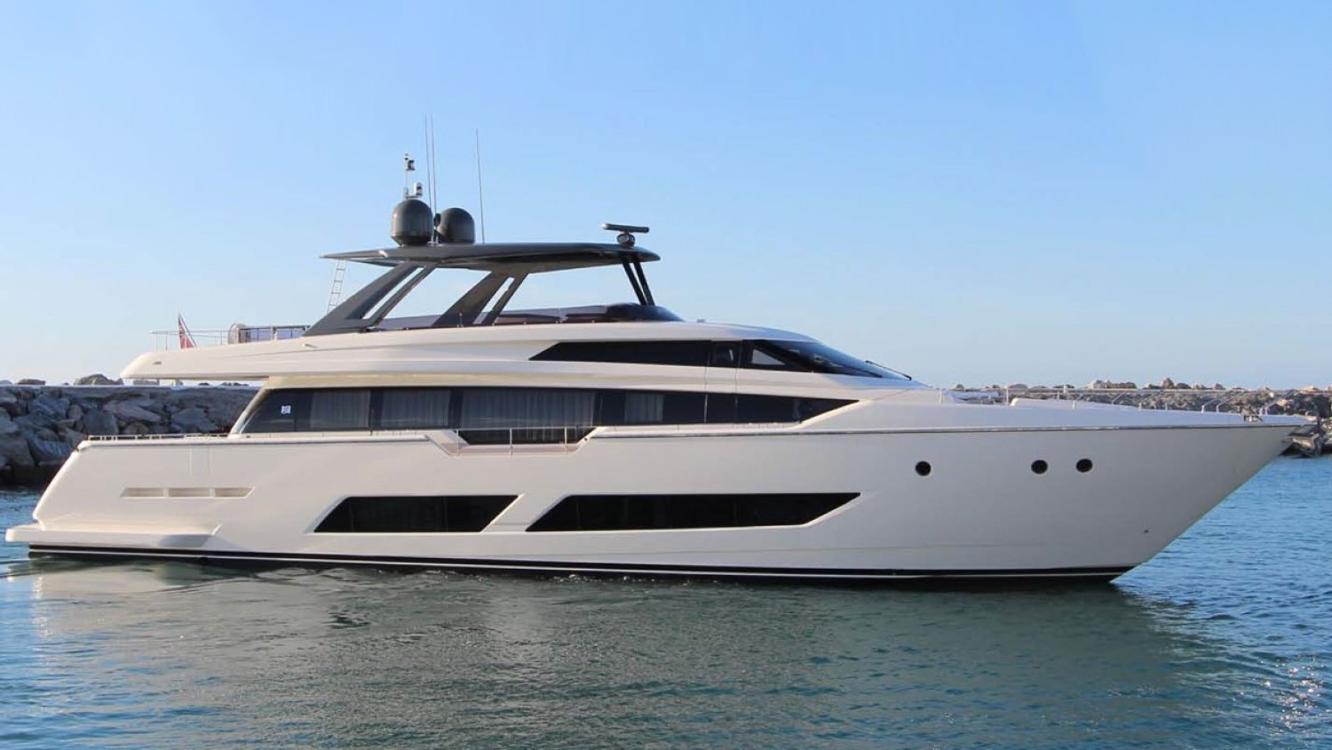 Ferretti 850 — 2018