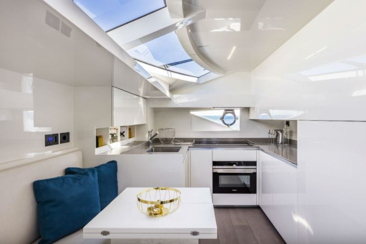 Luxury Yacht for Charter 5