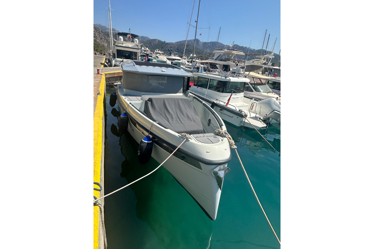 Luxury Yacht for Charter 2