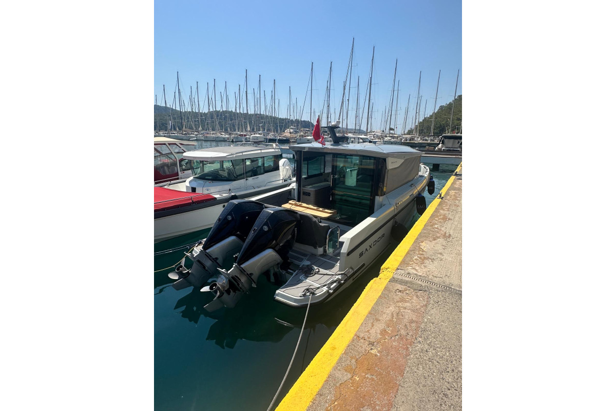 Luxury Yacht for Charter 6