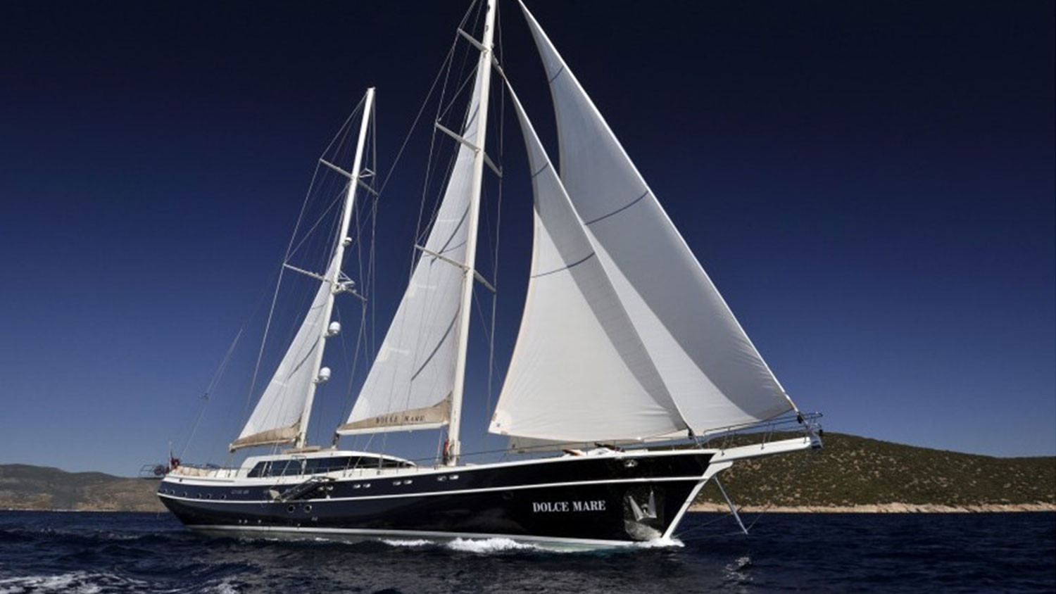 Luxury Motor Yacht Charter: Dolce Mare