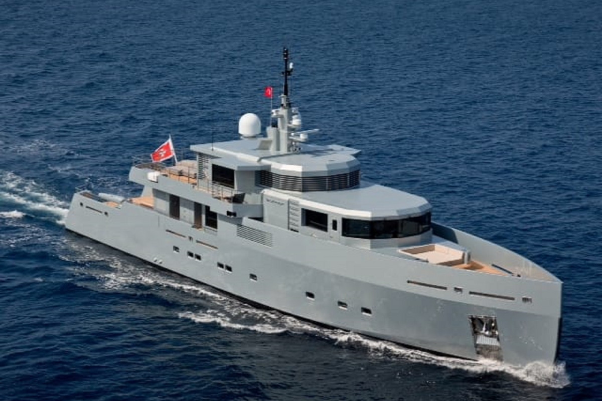 Luxury Yacht for Charter 3