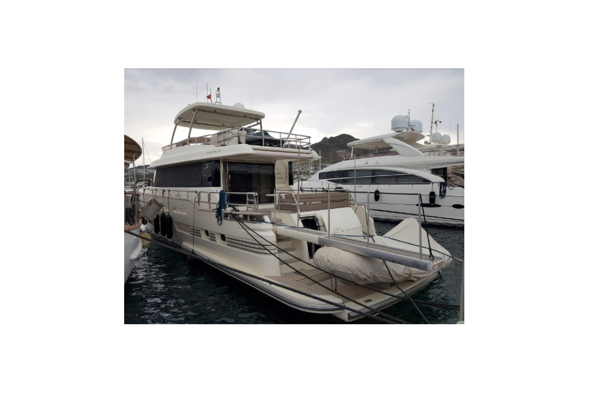 Luxury Yacht for Charter 4