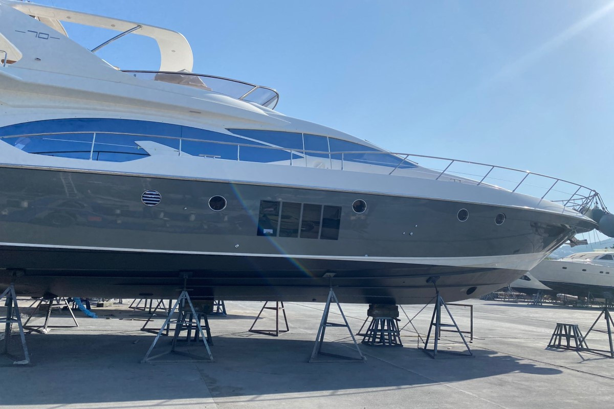 Luxury Yacht for Charter 3