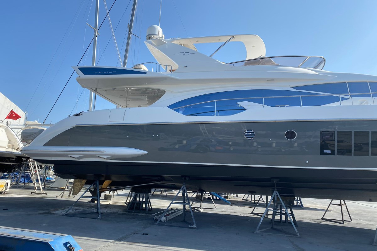 Luxury Yacht for Charter 4