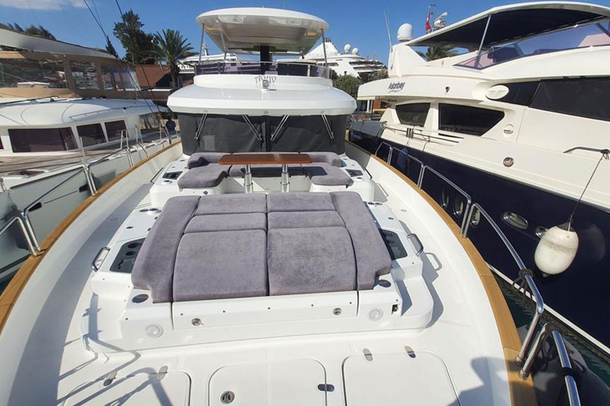 Luxury Yacht for Charter 2