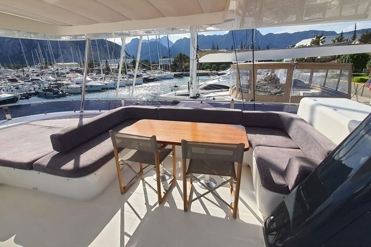 Luxury Yacht for Charter 5