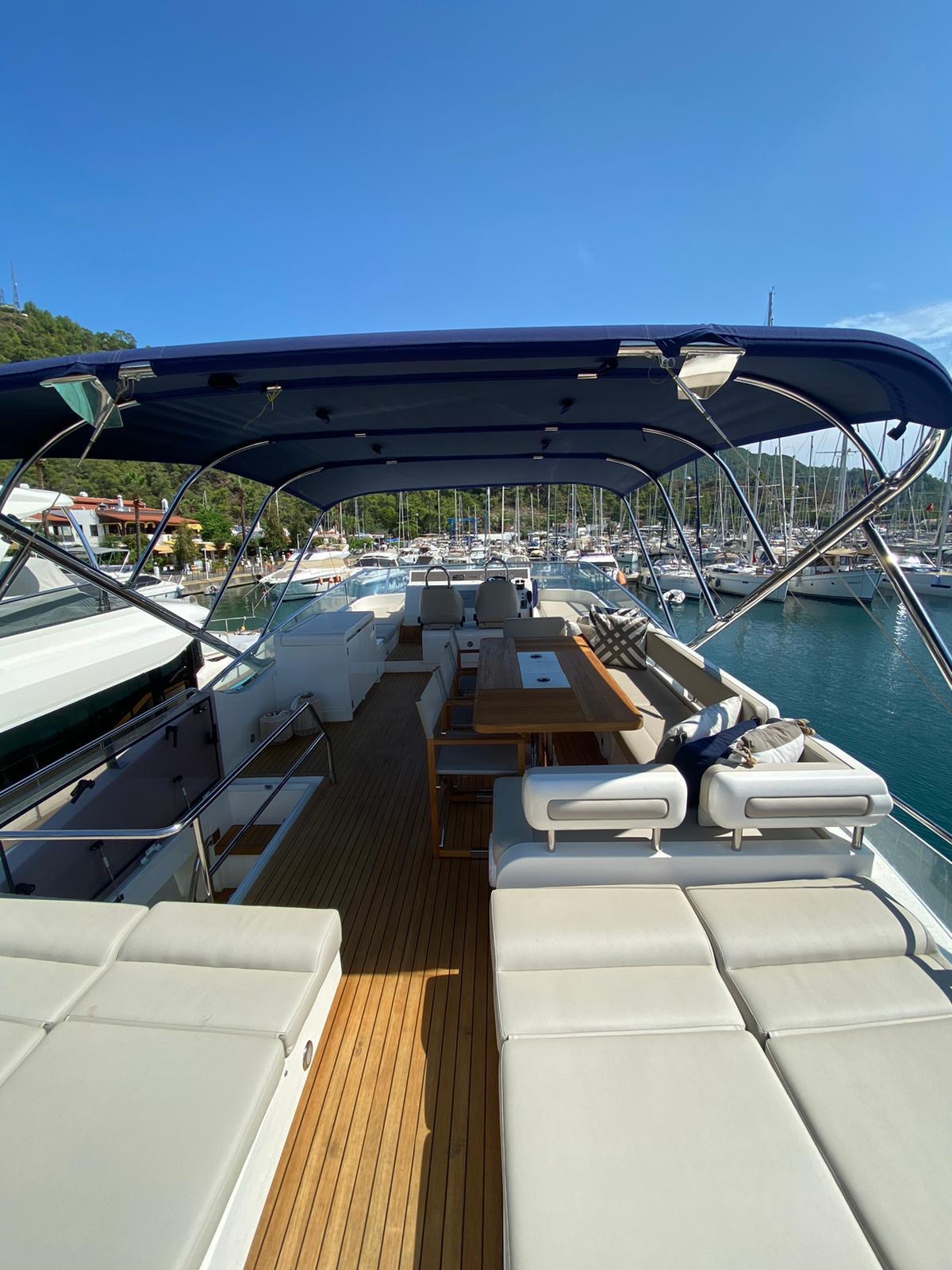 Luxury Yacht for Charter 6