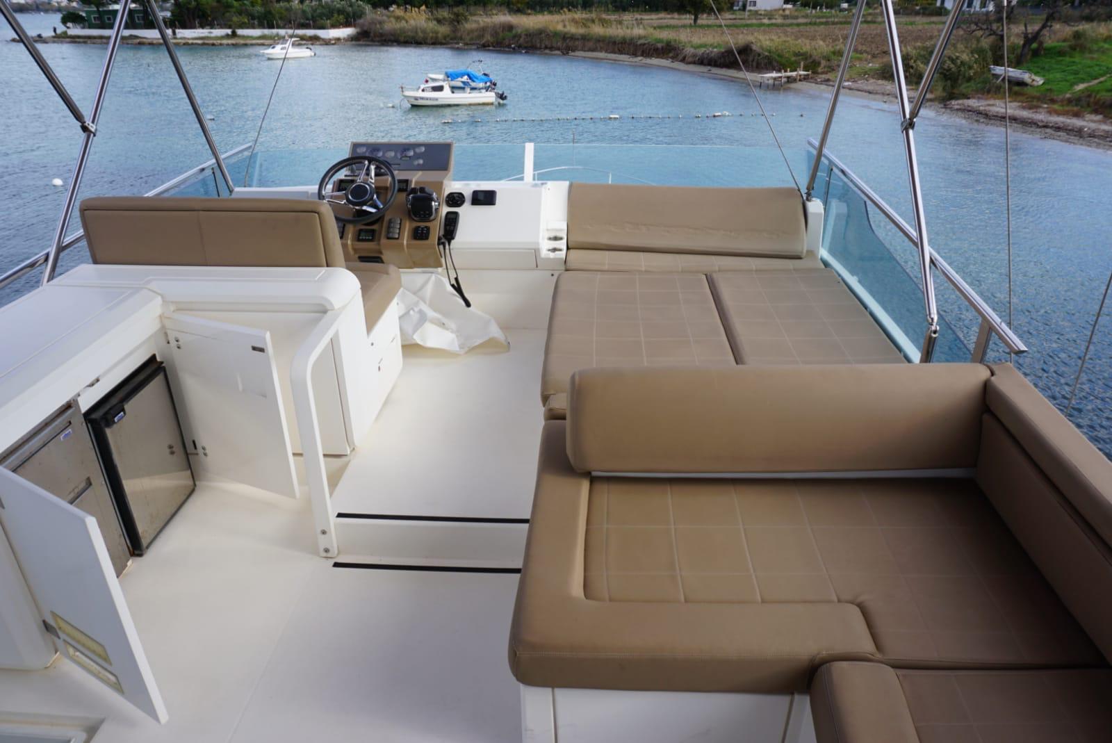 Luxury Yacht for Charter 6