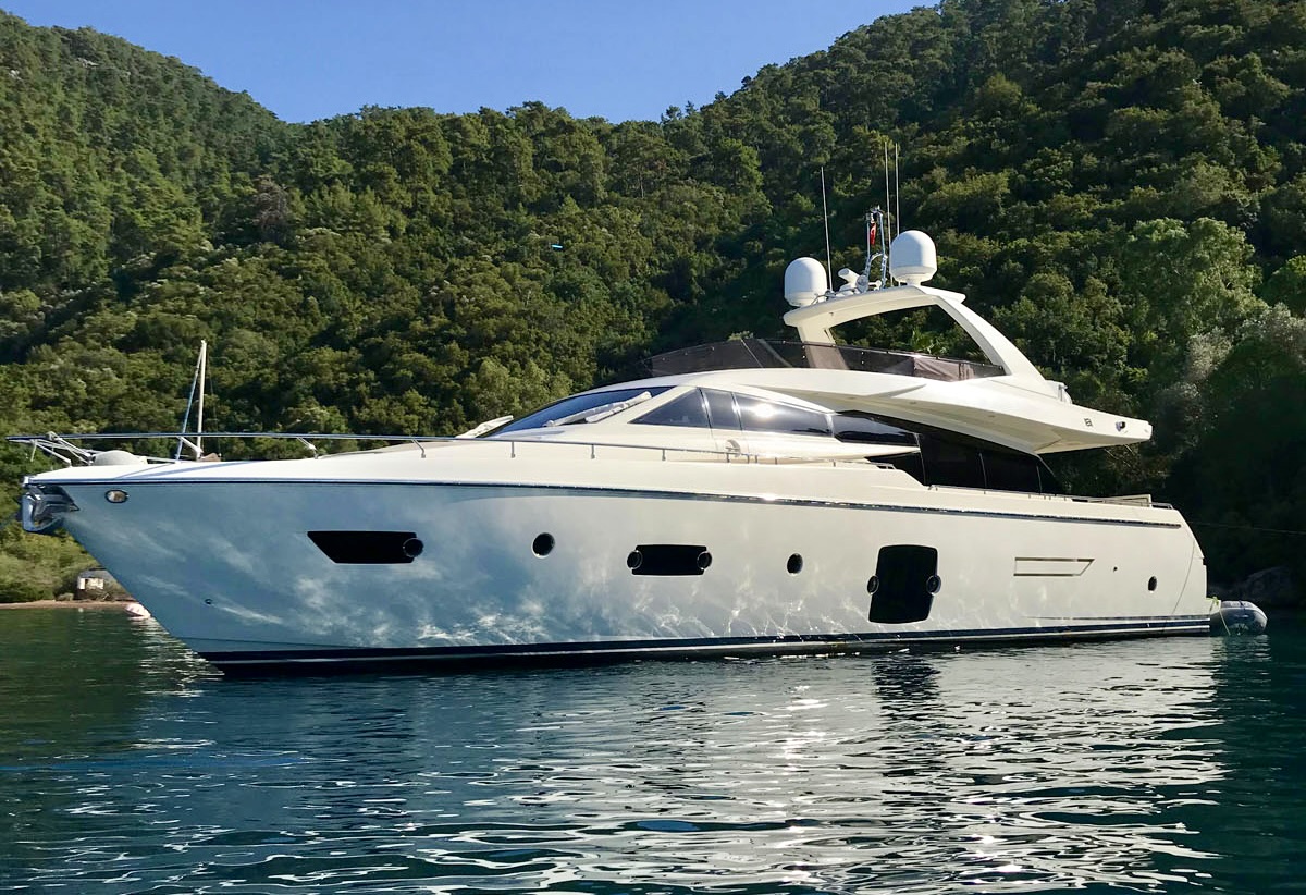 BLISS — 2011 Ferretti 720