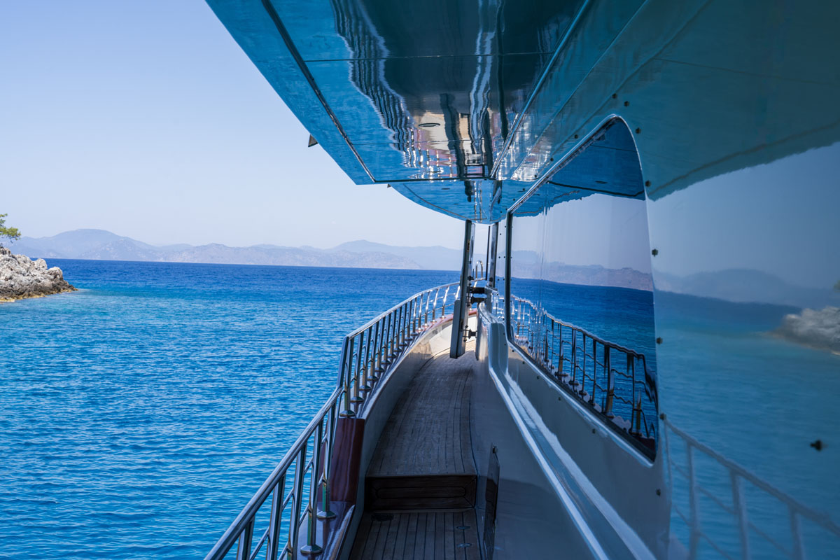 Luxury Trawler Si̇may F for Charter in Gocek 4