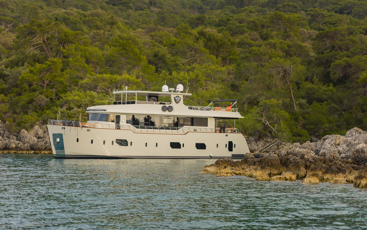 Luxury Trawler Si̇may M for Charter in Gocek 3