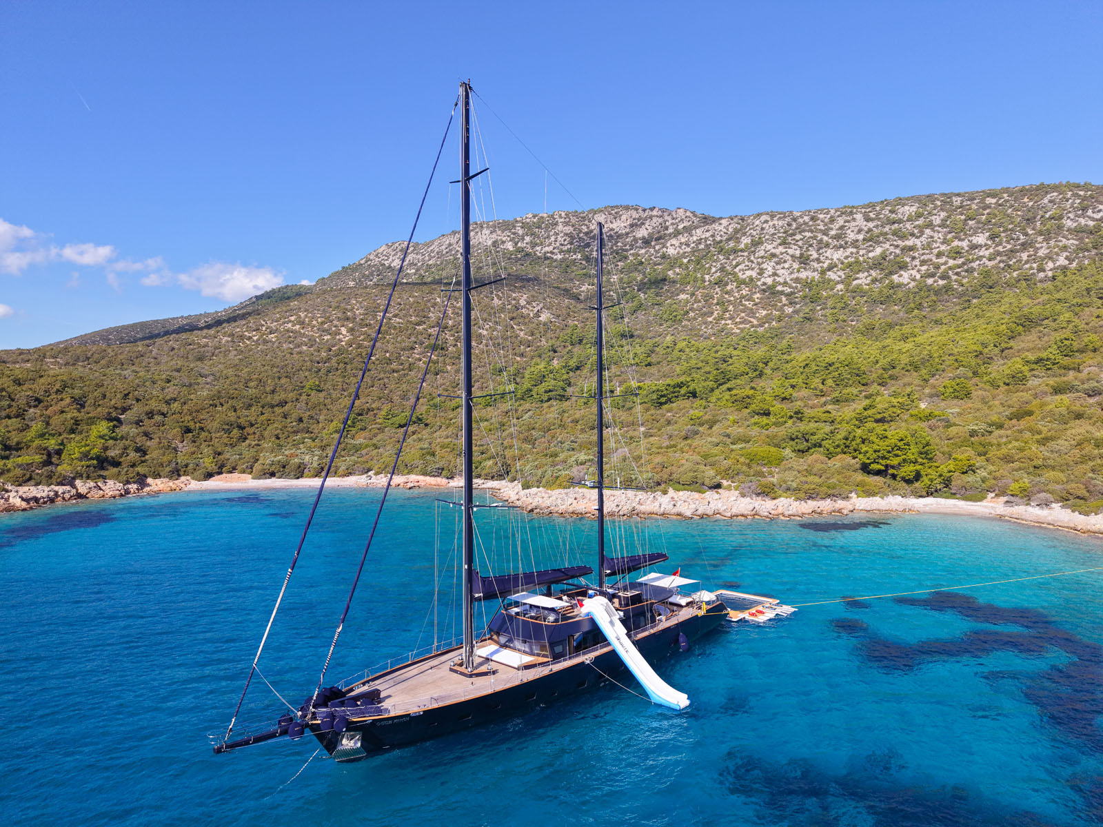 Bodrum kiralık lüks Motorsailer Oguz Khan - Fotoğraf 1
