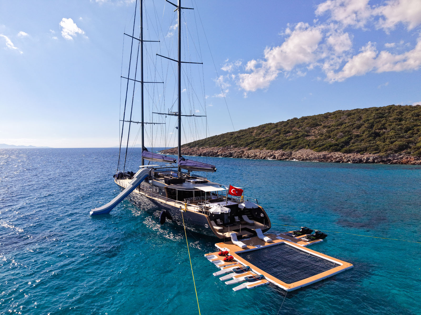 Bodrum kiralık lüks Motorsailer Oguz Khan - Fotoğraf 3