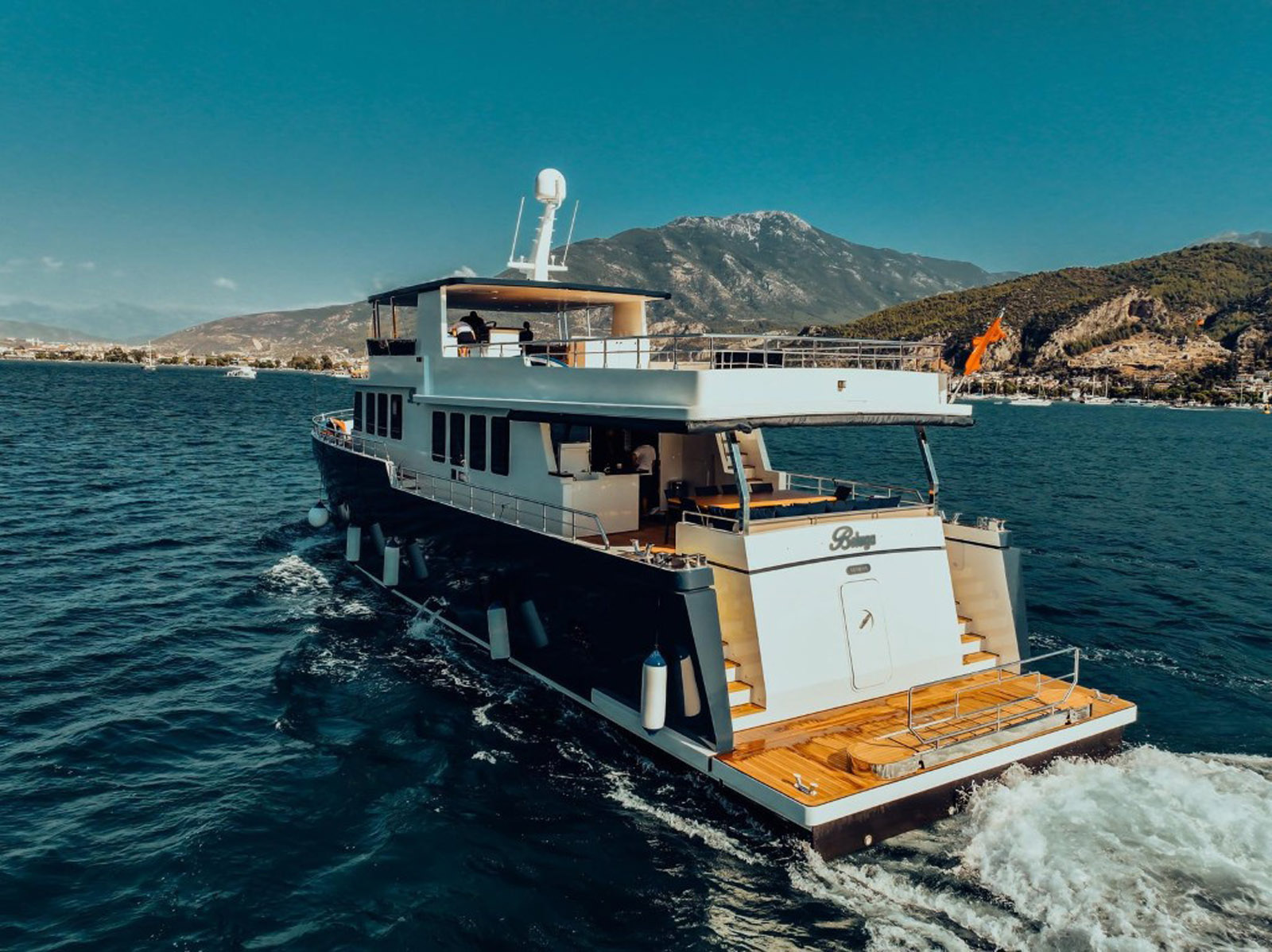 Lüks Trawler Beluga 1 Fethiye kiralık lüks Trawler Beluga 1 - Fotoğraf 3