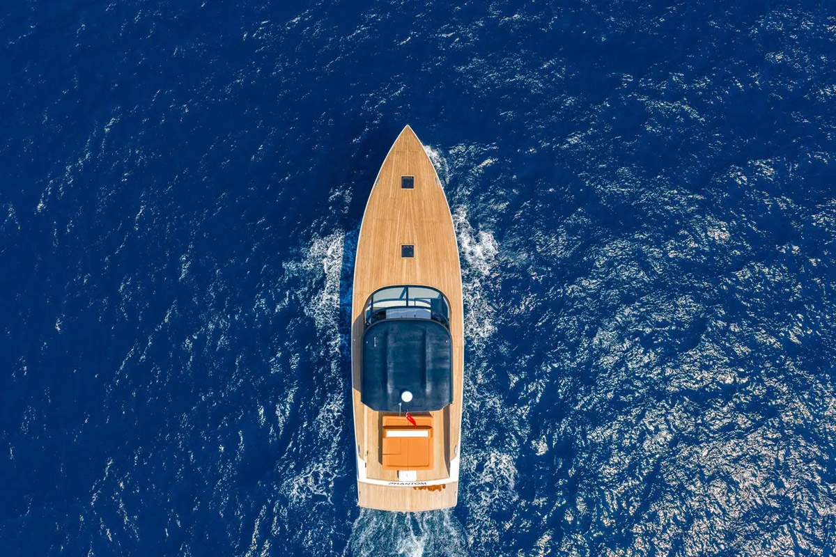 Luxury charter Motor Yacht Phantom in Bodrum - Photo 3