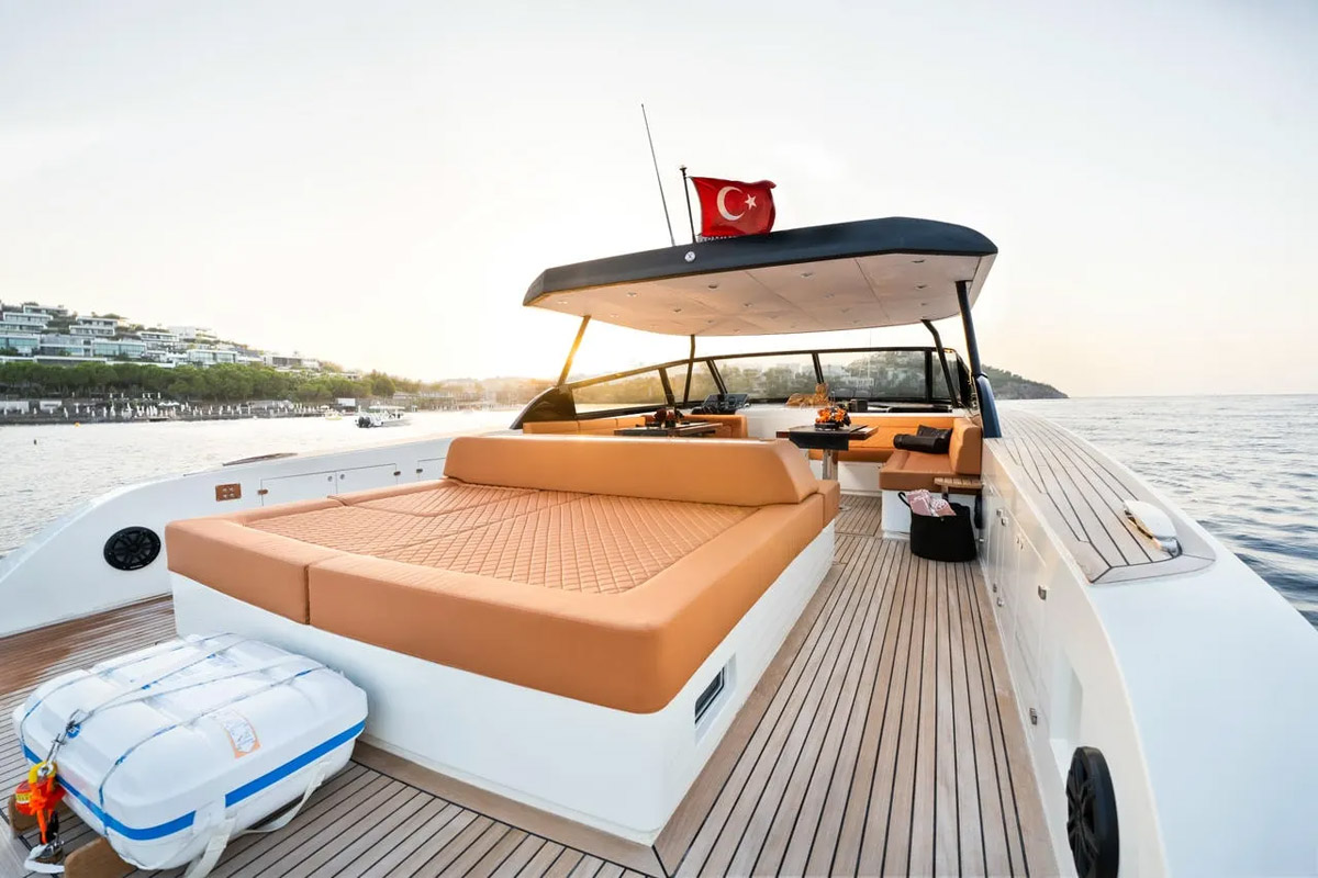 Luxury charter Motor Yacht Phantom in Bodrum - Photo 5