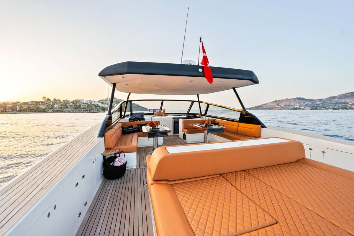 Luxury charter Motor Yacht Phantom in Bodrum - Photo 6