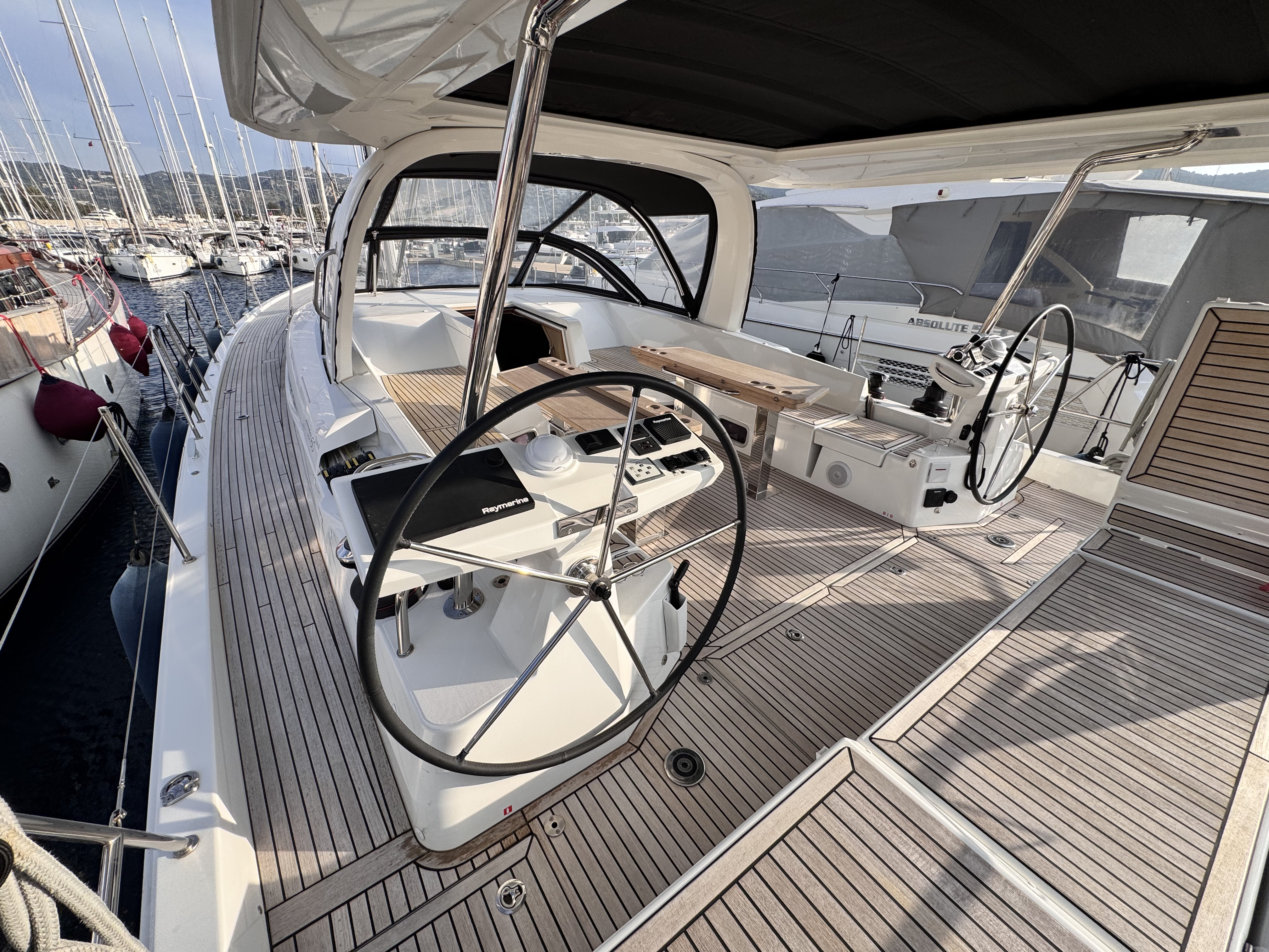 Explore luxury Premium luxury for charter