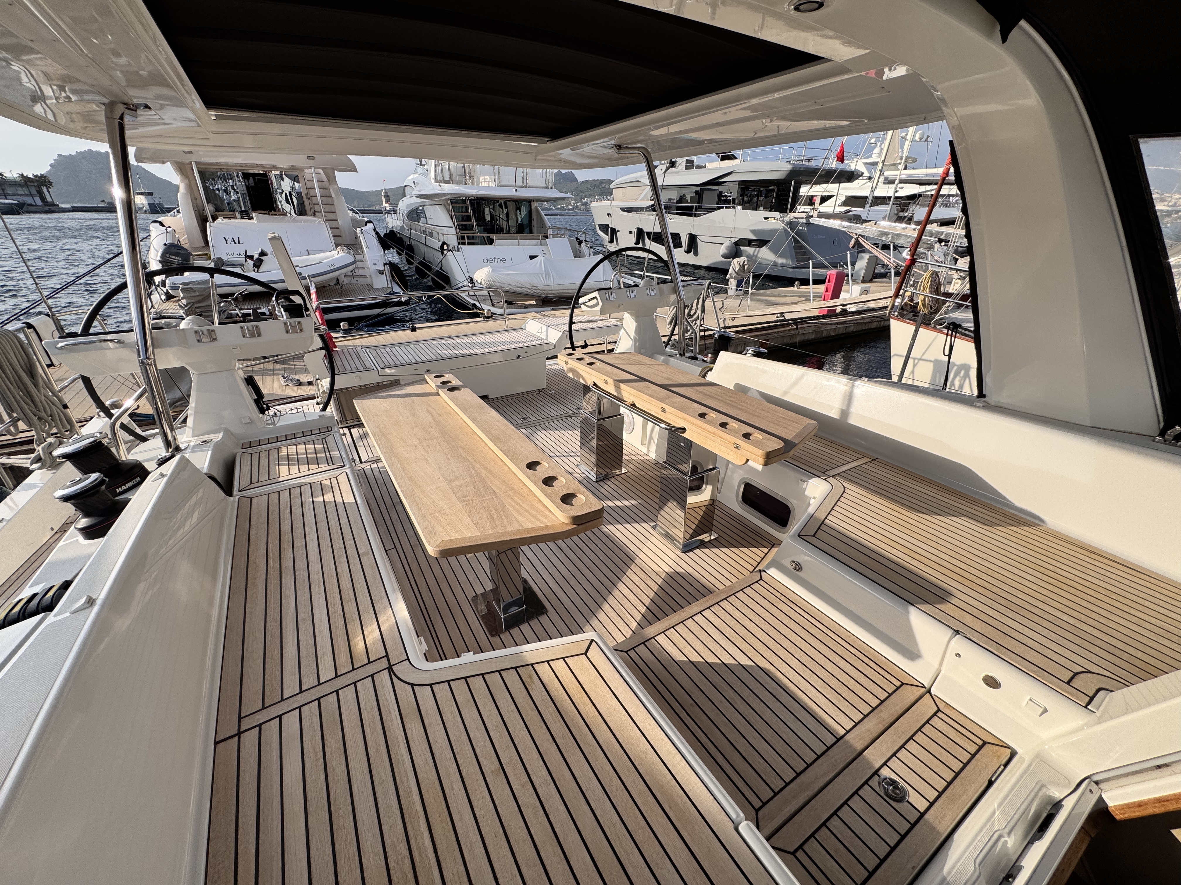 Explore luxury Premium luxury for charter