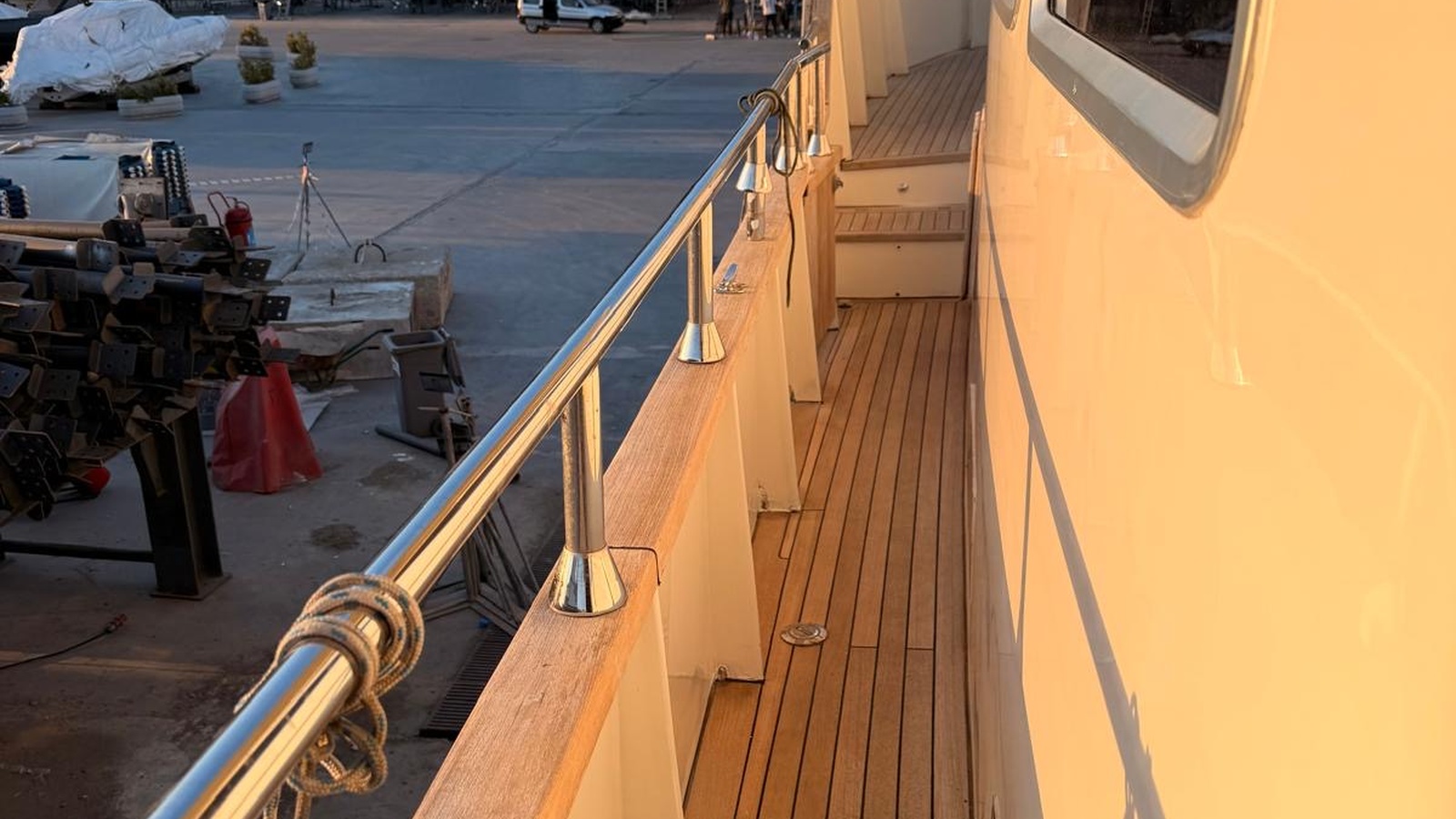 Explore luxury Premium luxury for charter